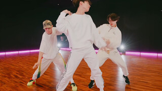 BTS's "3J Brothers" dance skills show ~ BTS