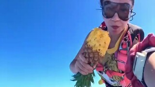 أختي، متى ستأخذيني للقفز بالمظلات!