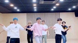 BTS💜ARMY -  dance 'dynamite' with BTS 🕺🕴️