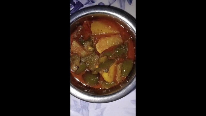 Homemade Aloo Shimla Mirch Curry | Indian Veg Sabzi