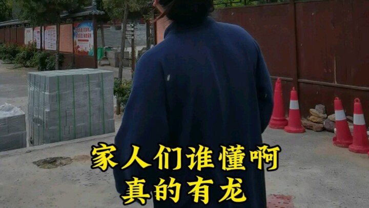 Kehidupan Sehari-hari di Kuil Tao dengan Naga