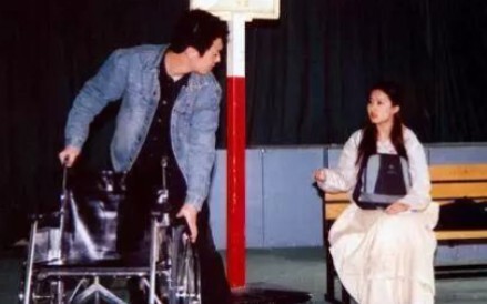 โอ้โห! หลิวอี้เฟยกับจูหย่าเหวินเป็นเพื่อนร่วมชั้นกันจริงๆ เหรอ? แถมยังไปร่วมงานแต่งของเขาด้วย