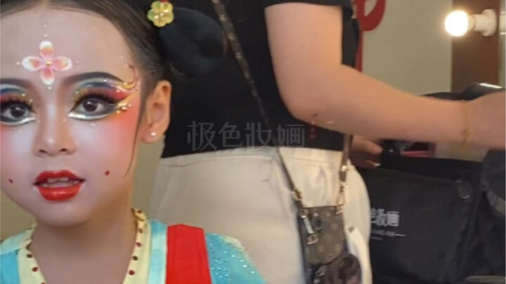 吃妆是真吃妆啊…