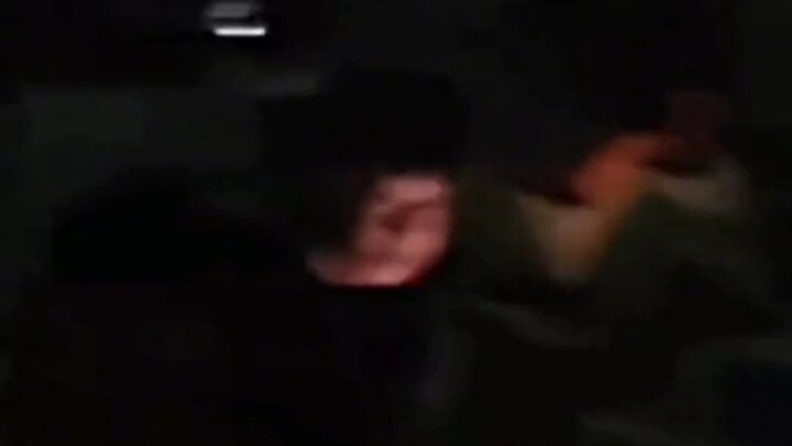 “Cara Cerdik Mengambil Ponsel” “Dalam Buku Tersimpan Kamar Emas”