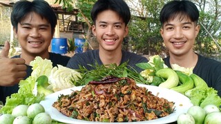 ลาบเป็ดรสเด็ดเผ็ดแซ่บสุดๆ มากินข้าวด้วยกันนะครับ.