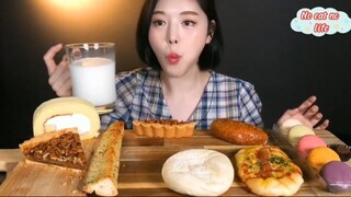 Marcaron 5 vị, bánh tart hạnh nhân, bánh bông lan cuộn kem 4 #amthuc