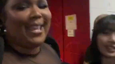 Lizzo took a photo with LISA & JISOO backstage