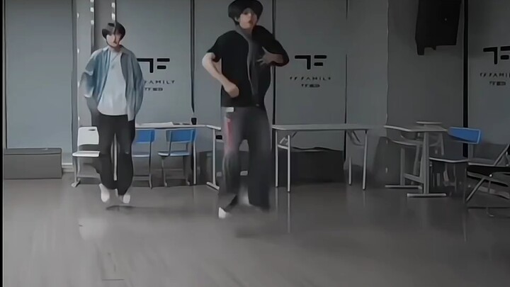 Still great at dancing, doesn’t pick songs #Zuo Qihan#Chen Yiheng