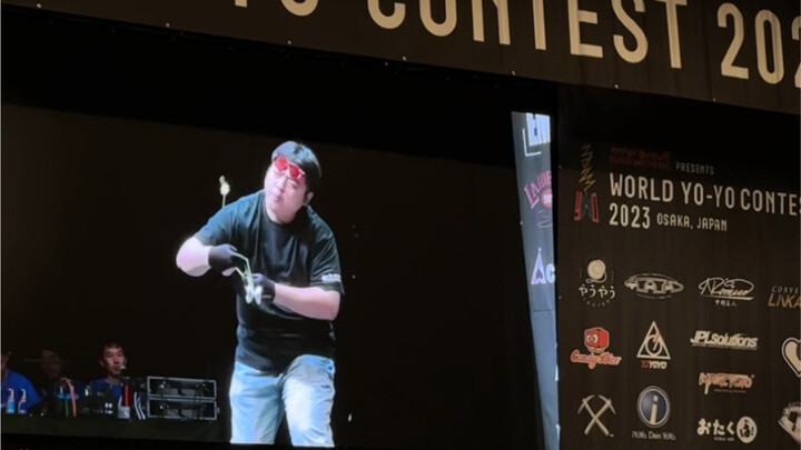 家人们谁懂啊 他真的带着ikun走向世界舞台了 他真的我哭死