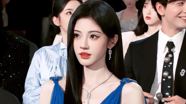 Langsung bikin mata melek terus-menerus! Para bintang wanita di Anugerah Bintang Berkilau sudah cant