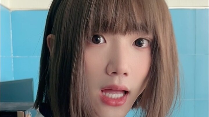 Orang lain tidak boleh melakukan apa pun, tapi kamu boleh melakukan apa saja...