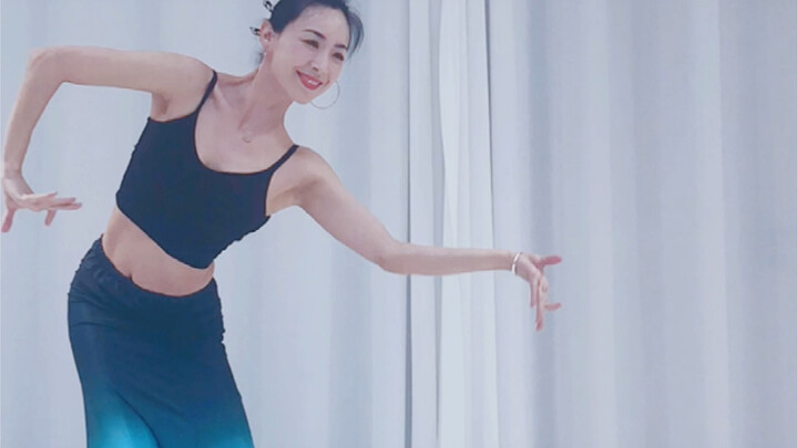 Finally, I have arranged for you to watch the Dai dance Colorful South of Yun, original @思彤彤子🍬 I mis