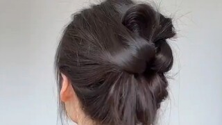 تسريحة كعكة الفيونكة التي لا تُملّ على مدار الفصول الأربعة!