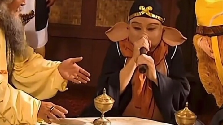 Makan pisang dan bambu ala Zhu Bajie jelas jadi makanan masa kecil yang paling tak terlupakan!