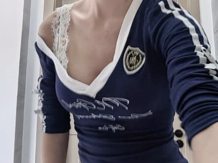 Wow, one person nailed the duet dance!