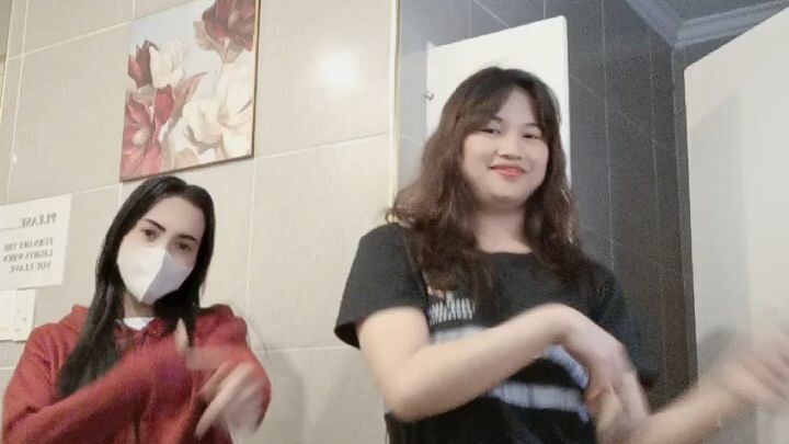 Lol haha tigas ng katawan ko