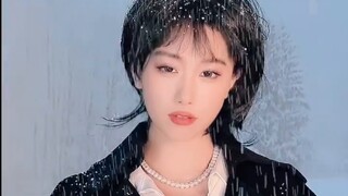 Hari ini, mari kita tiru penempatan poster film dan drama televisi dari berbagai negara. Apakah Anda