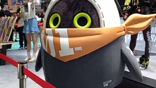 The cute Ies at the Comic Expo (✪ω✪)