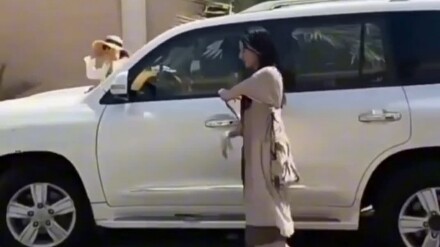 “Youth With You” sneak peek: Dilraba’s bag is huge—wow, you actually scored that top-three-selling b