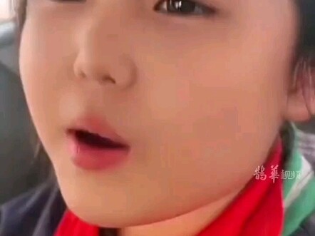 Dad picks up his daughter from school, but she teases him for dressing too flashy: “Next time, dress