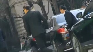 คอม CEO เสียก่อนประชุมใหญ่ ไม่มีใครซ่อมได้_ จนเด็กสาวผ่า