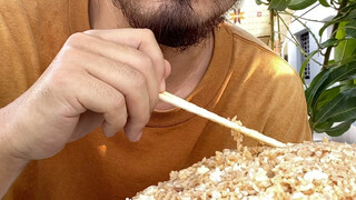 All the food at home is gone, so I packed some rice to take home and eat with it.