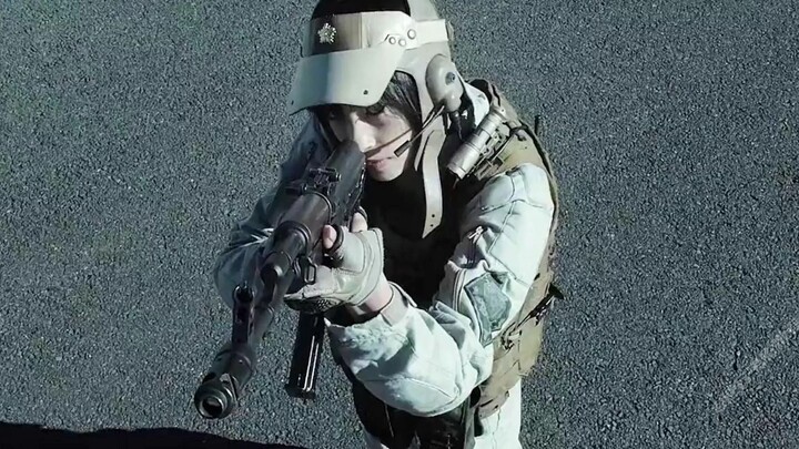 هذا هو فيلم الحركة المجنون حقًا، ملئ بالانفجارات طوال الوقت، أوصي بحفظه للتخلص من نقص الأفلام.