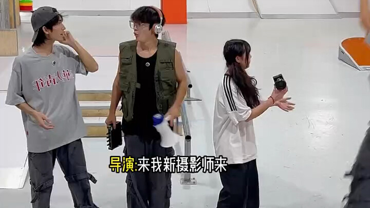 Challenge: Be a photographer for a celebrity teacher!