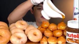 mukbang  Bánh rán tráng men kem giòn #asmr #mukbang