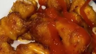 Càn quét Chợ Hồ Thị Kỷ - Food tour Sài Gòn - Tiểu Màn Thầu