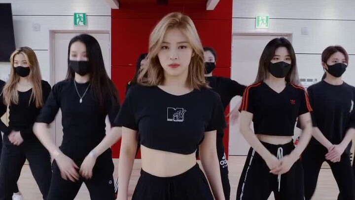 SOLO dance break of Shin Ryujin. So cool!