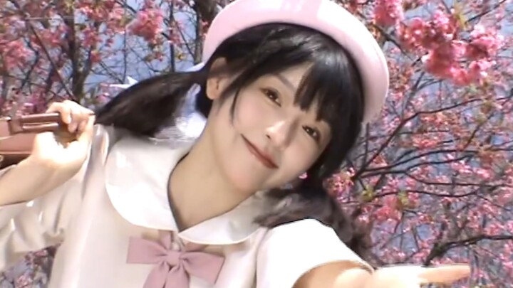 Let’s skip class and enjoy the cherry blossoms together today.