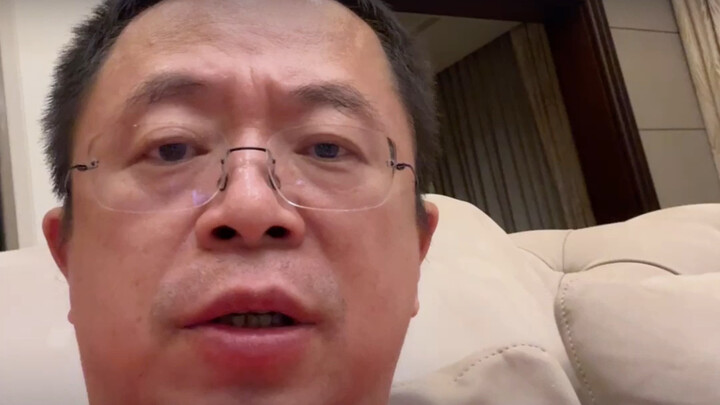 Bos Perangkat Lunak Tenggelam di Dasar Laut: Kecelakaan atau Konspirasi?