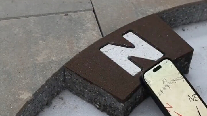 Compass 🧭 Tile Laying Construction