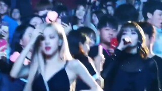 Panggung kick it interaktif, suasana seru banget, panggung hati nurani│blackpink