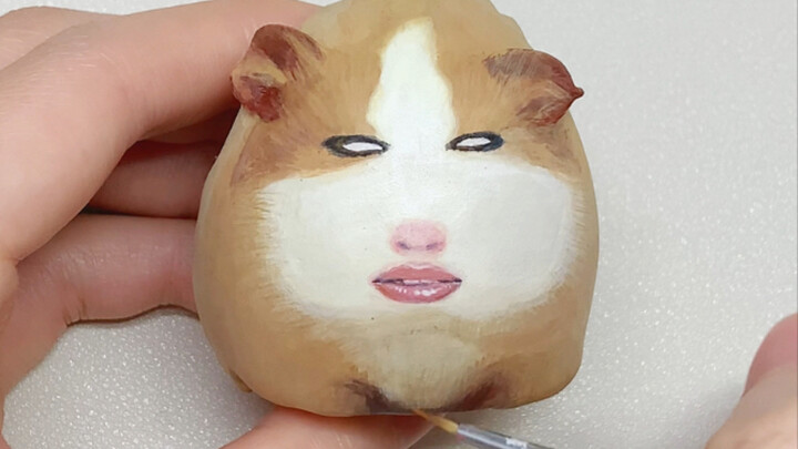 Hình ảnh nghi ngờ “chị Lợn” làm dáng kiêu kỳ bị lộ