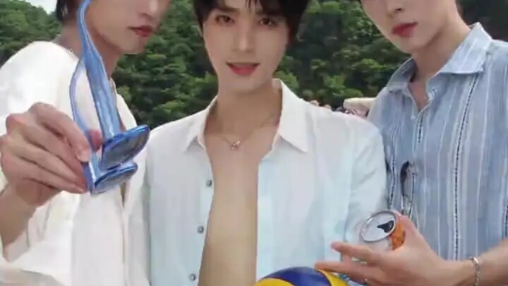 “The No. 1 male idol group in short dramas—flow card~” Everyone, get ready for our big brother Ka’s 