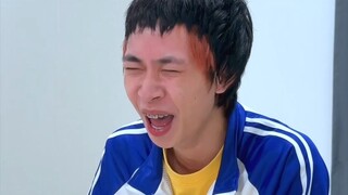 偷笑的尴尬瞬间