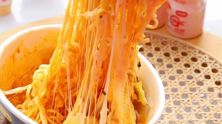 Món định ăn của Mark dạo này hot quá! Ngon hay không thì mình phải tự tay thử mới biết! Ăn xong là p