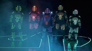 帅炸了！这群牛人不仅穿得这么酷炫，活还这么好！真是个个都屌爆！@油兔不二字幕组