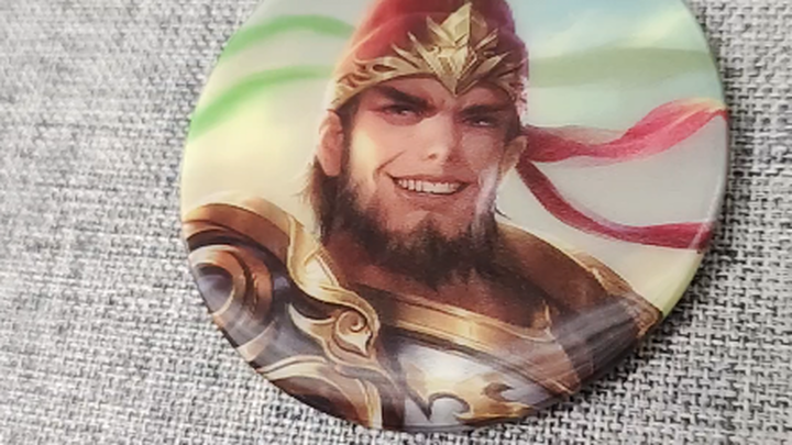 被狗卡的新周边笑死