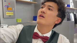 Seeing that the young master has a smooth future, the old servant is relieved. Even if the road is t