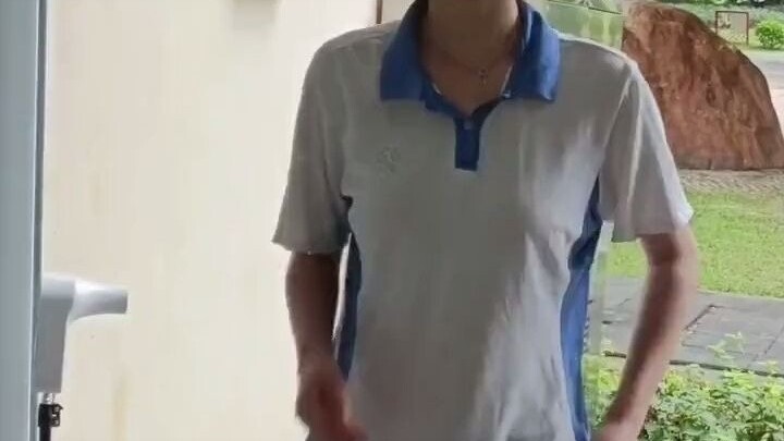 A quick dance for the socially anxious