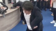 Please enjoy the dance: Jie Hua Fa