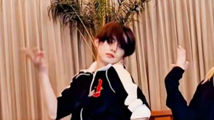 ظهر أكثر فنان ذكر ملائم لهذا التشّا~