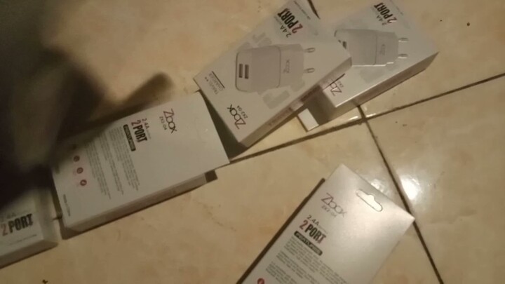 CHARGER ZBOX ZX2-04... UNBOXING GUYS... CHARGHER MURAH, KUALITAS OKEE....