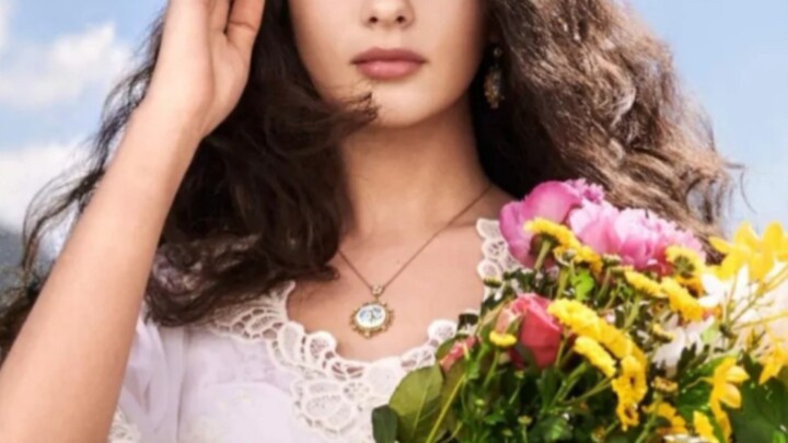 ขำตายไปเลย ตอนแรกคิดว่าลูกสาวสวยพอแล้ว พอแม่โผล่มาเท่านั้นแหละ ดูทรงอำนาจสุดๆ!