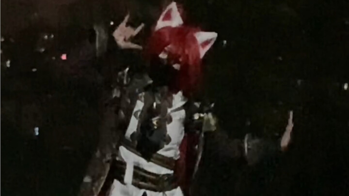 The long-awaited 10k-follower cosplay of Diluc dancing giveaway