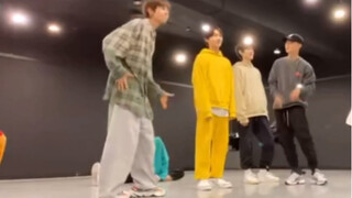 【ENHYPEN Lee Heeseung】 Regret Not Watching Series: Perfect Beat Matching, Amazing Freestyle + Poppin