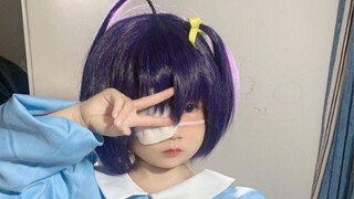 Benar, saya sudah mulai cosplay sejak usia 4 tahun! Berapa banyak orang yang iri pada saya?